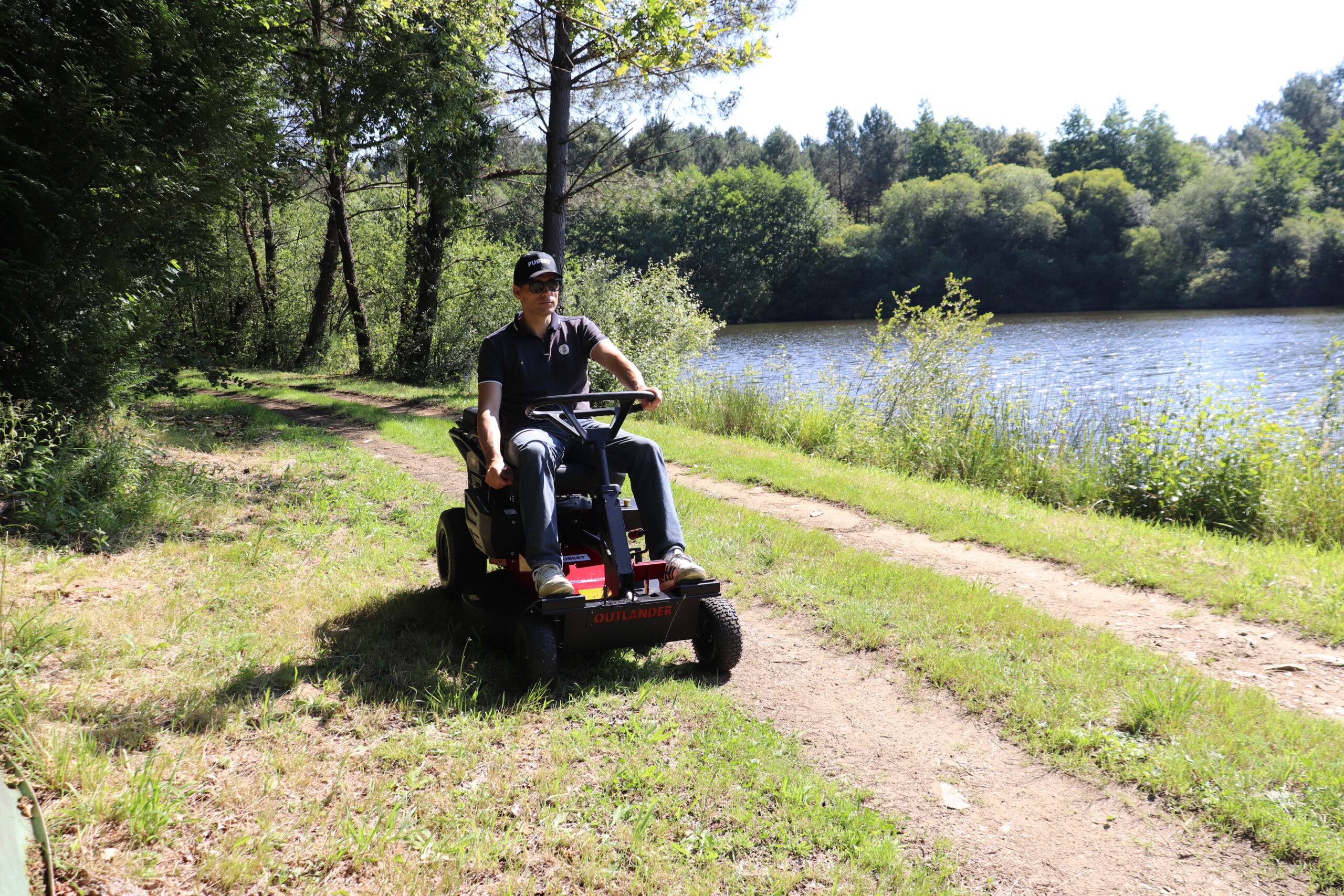 pubert-outlander-84-130h-tondeuse-mulching image 8